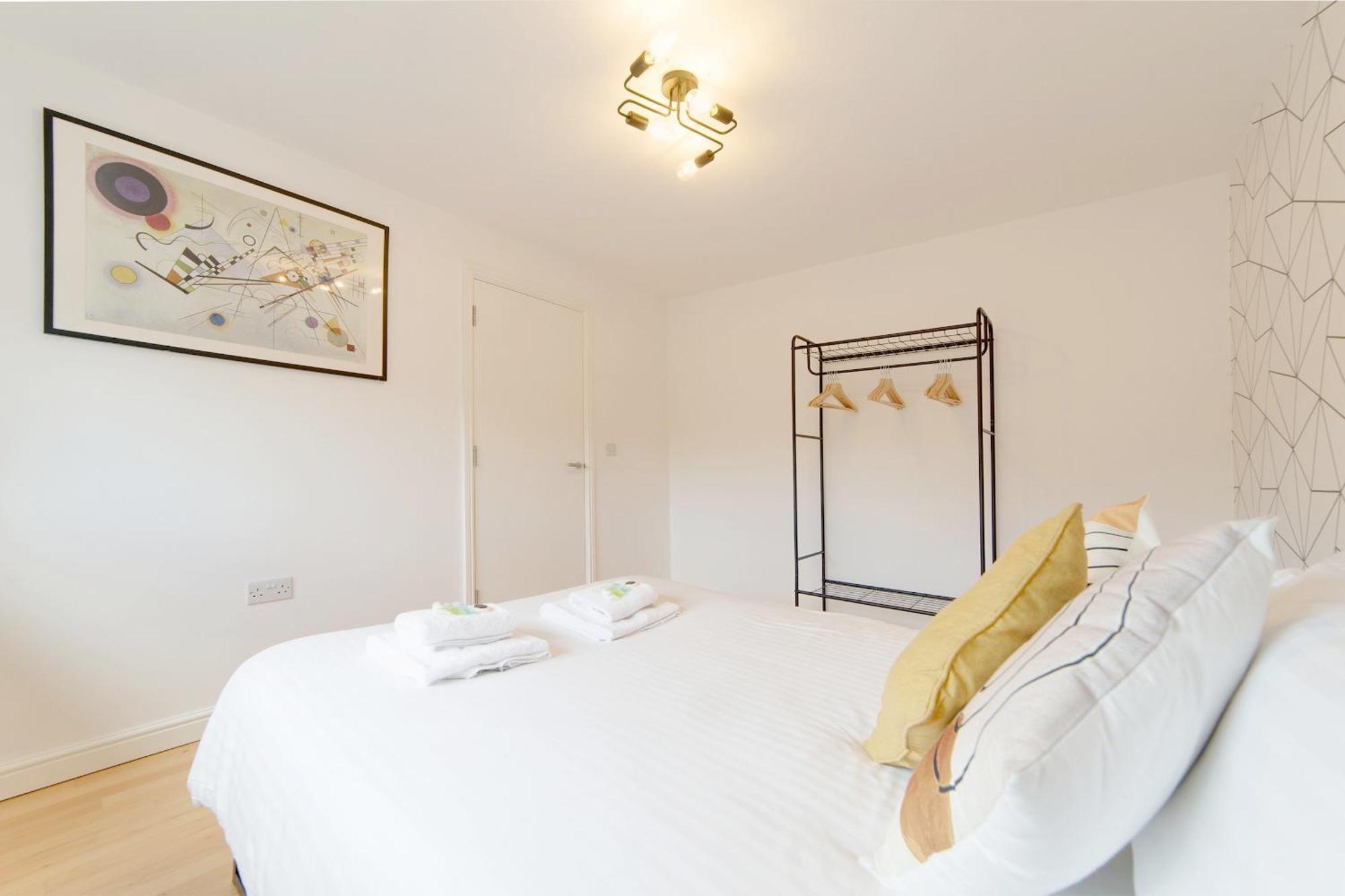 Pass The Keys 49 Byron Square Modern And Spacious 3 Bed Home With Free Parking Cambridge  Exterior photo